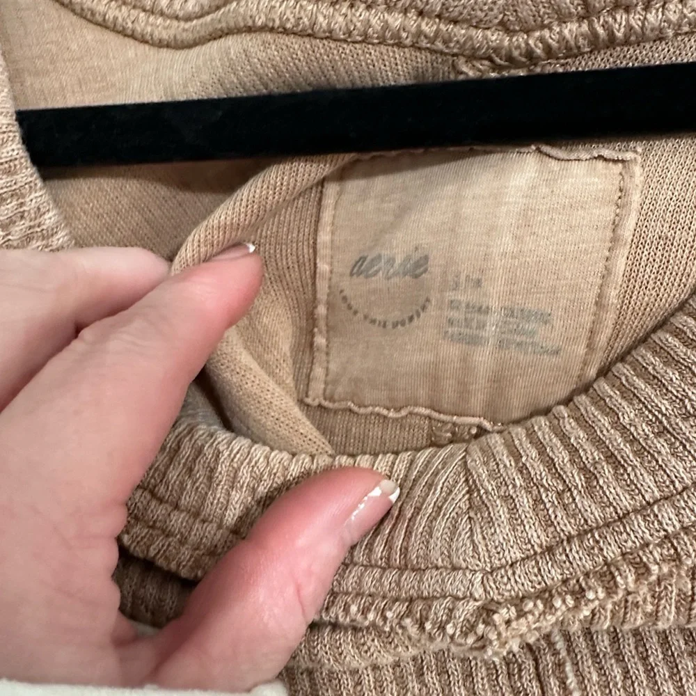 Aerie V-Neck Wonder Textured Sweatshirt in Tan size Small Oversized - Picture 3 of 4